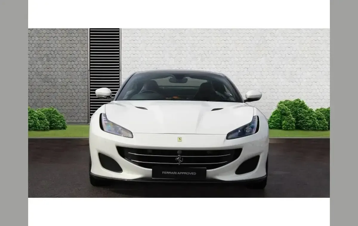 Used Ferrari Portofino 591 HP (434 kW) 2019 White Cabriolet