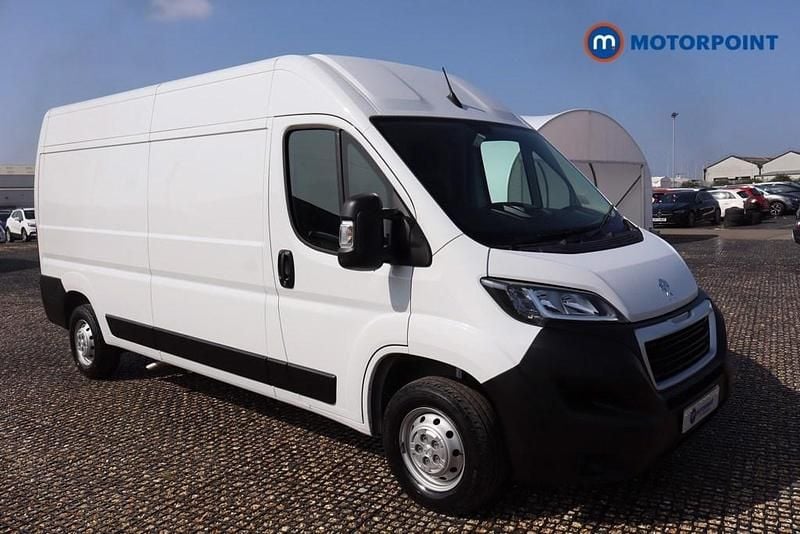 White Used 2024 Peugeot Boxer Premium Van | £16,999 (Good price) - Image 1/4