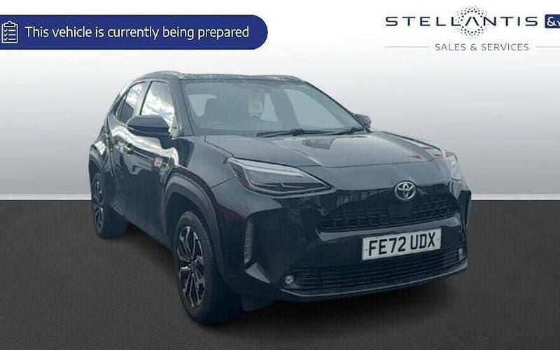 Used 2025 Toyota Yaris Hybrid Design Estate | £20,876 (Super price) - Image 1/1