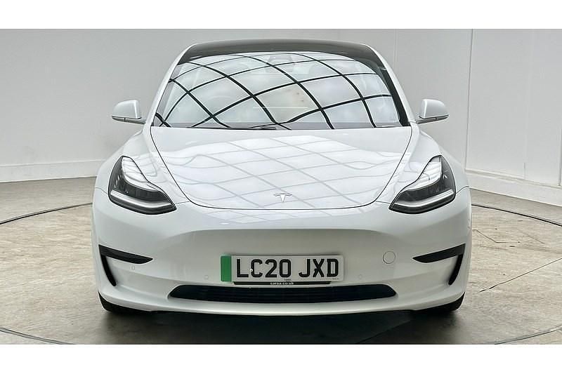 Used Tesla Model 3 Standard Range 239 kW (325 HP) 2020 White Sedan