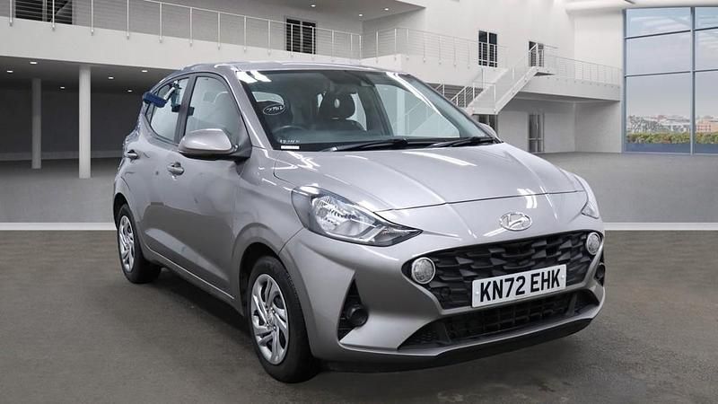 Bronze Used 2022 Hyundai i10 SE Hatchback | £6,795 (Fair price) - Image 1/4