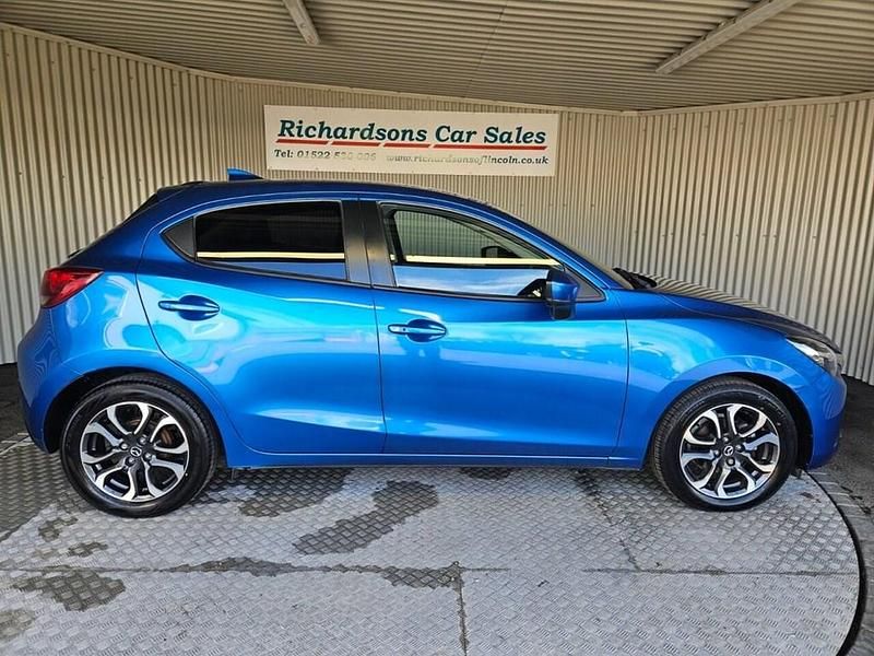 Used Mazda 2 Inclusive 90 HP (66 kW) 2018 Blue Hatchback
