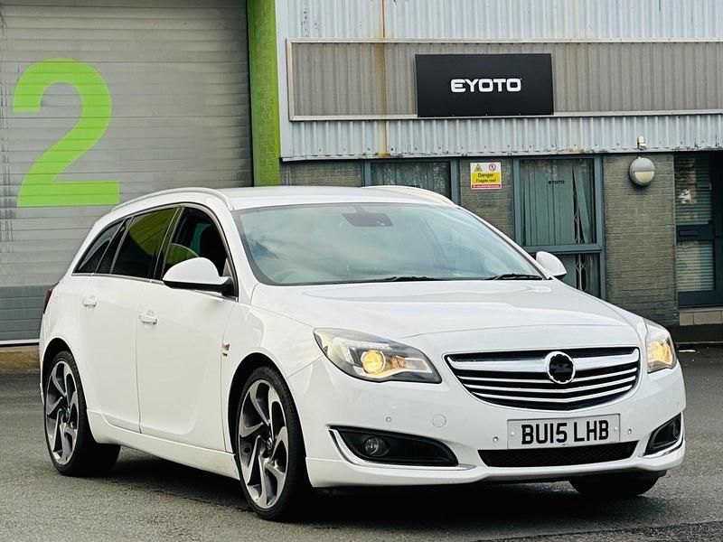 Used Vauxhall Insignia SRi 2015 White Estate
