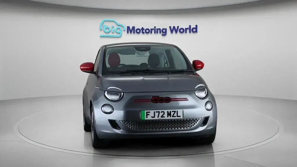 Used Fiat 500e Red 86 kW (118 HP) 2022 Hatchback