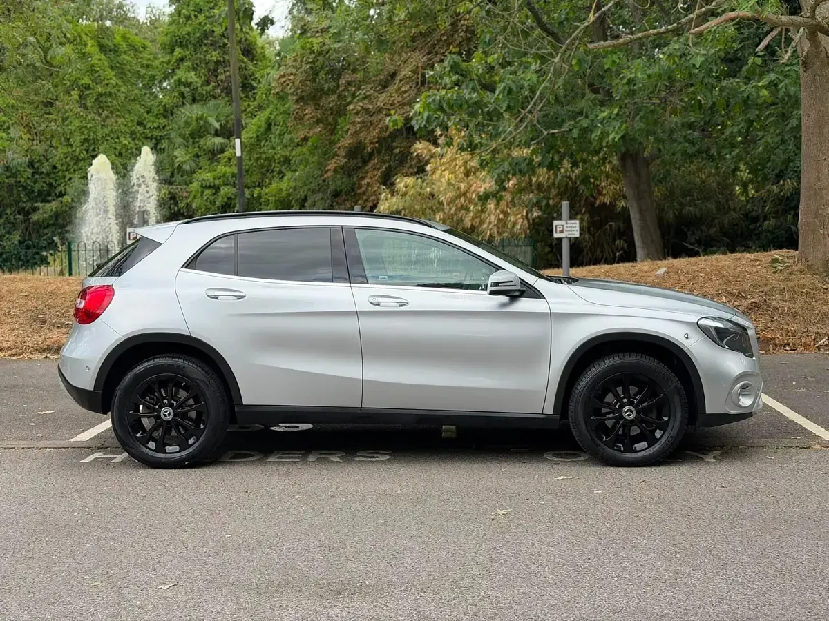 Used Mercedes GLA200 Executive 2019 Silver SUV