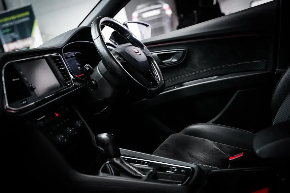 Used Seat Leon CUPRA 290 HP (213 kW) 2020 Black Hatchback