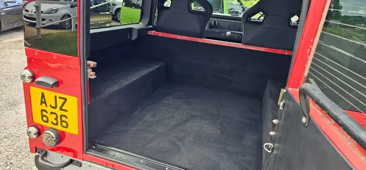Used Land Rover Defender 2000 Red SUV