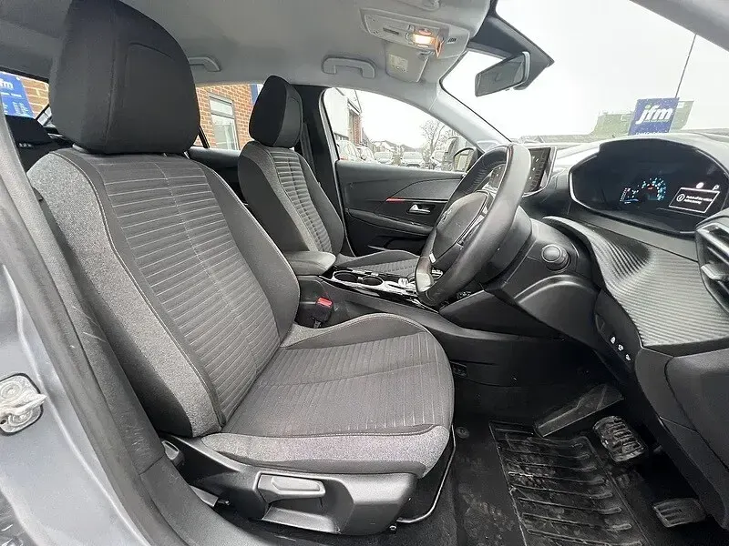 Used Peugeot e-208 Active 100 kW (136 HP) 2020 Artense grey met Hatchback