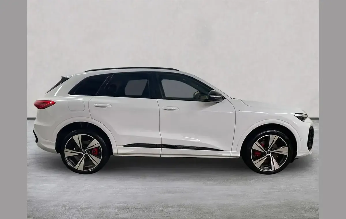 Used Audi Q5 Advanced 204 HP (150 kW) 2025 White SUV