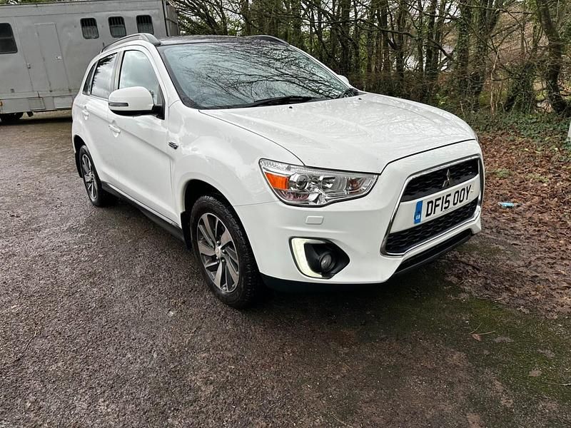 Used Mitsubishi ASX 147 HP (108 kW) 2015 White SUV