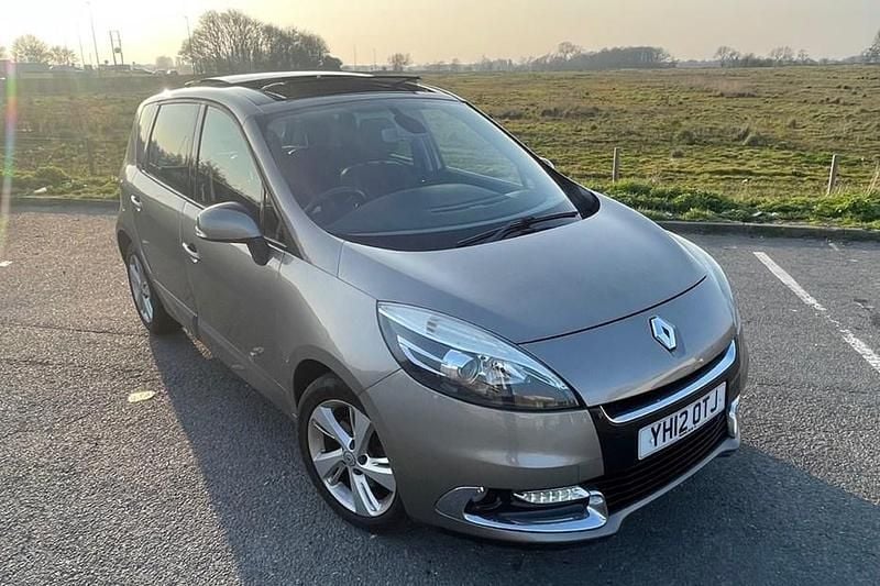 Used Renault Scénic III Dynamique 110 HP (80 kW) 2012 Beige MPV