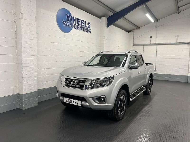 Used Nissan Navara Tekna 190 HP (139 kW) 2021 Silver Pickup