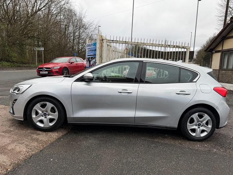 Used Ford Focus Style 120 HP (88 kW) 2019 Silver Hatchback