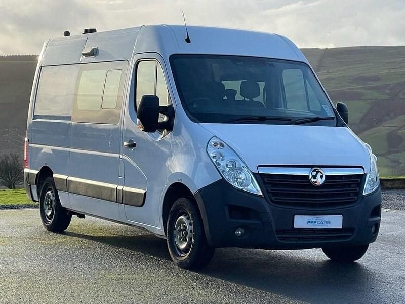 Used Vauxhall Movano 130 HP (95 kW) 2019 White MPV