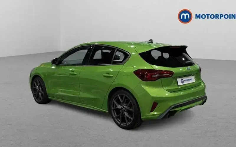 Used Ford Focus ST 280 HP (205 kW) 2023 Green Hatchback