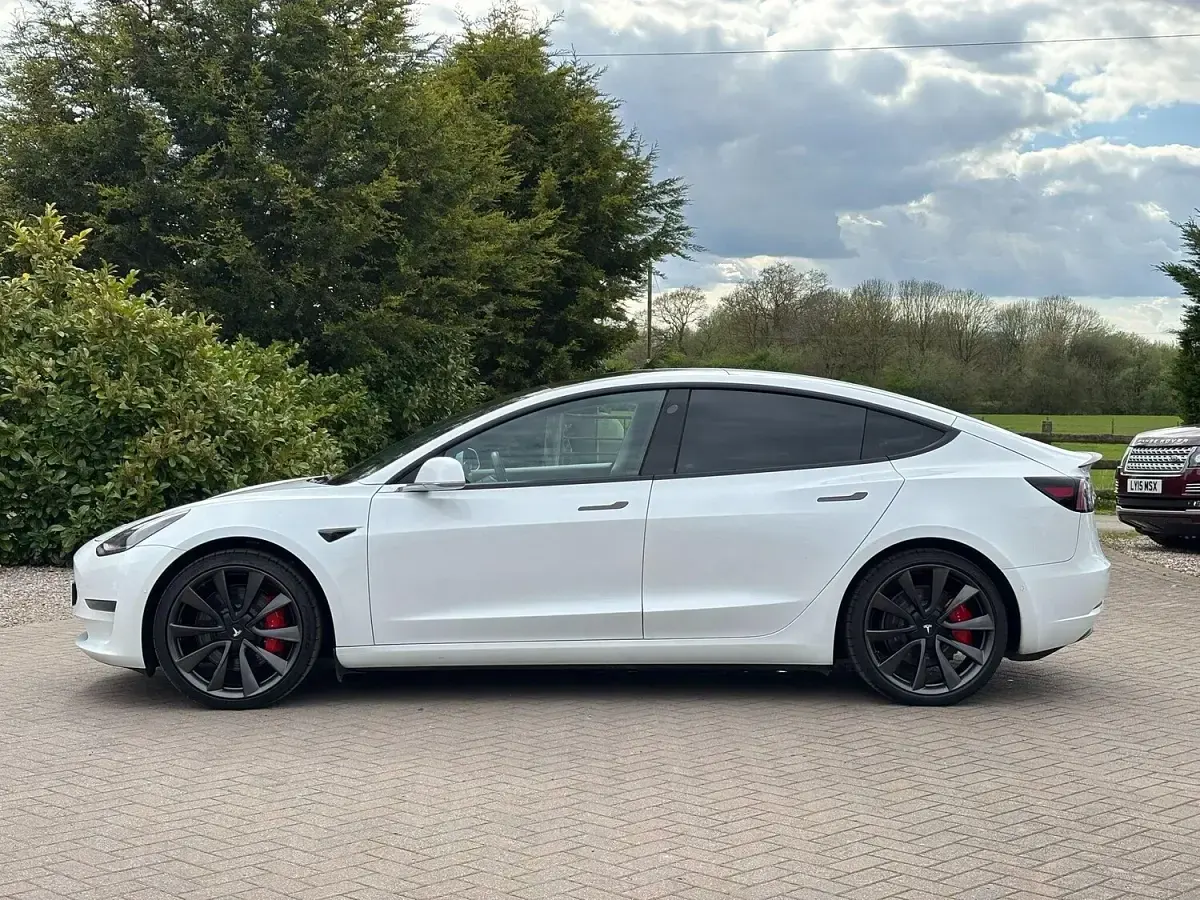 Used Tesla Model 3 Performance 461 kW (627 HP) 2020 White Sedan