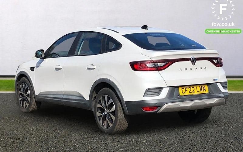 Używany Renault Arkana Iconic 143 KM (105 kW) 2022 Biały SUV