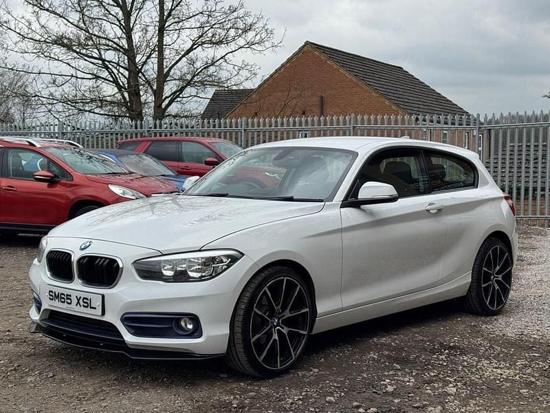 Used BMW 118 Sport Line 2015 White Hatchback