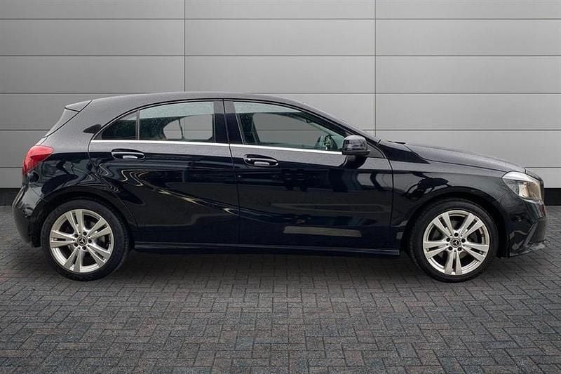 Used Mercedes A160 Executive 102 HP (75 kW) 2017 Black Hatchback