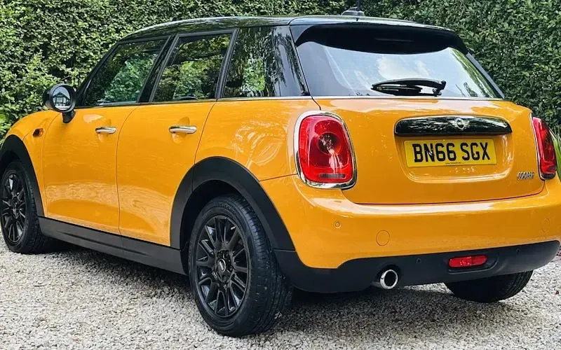 Używany Mini Cooper Hatch 136 KM (100 kW) 2017 Hatchback