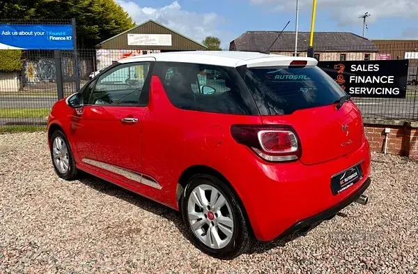 Used Citroën DS3 2013 Red Hatchback