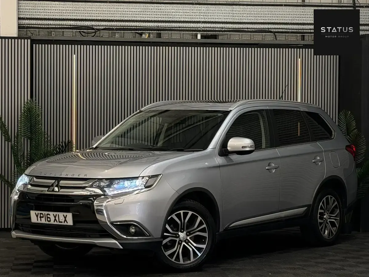 Used Mitsubishi Outlander 147 HP (108 kW) 2016 Silver SUV