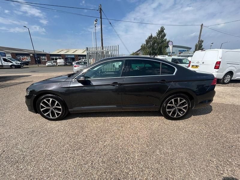 Used VW Passat SEL 150 HP (110 kW) 2020 Grey Sedan