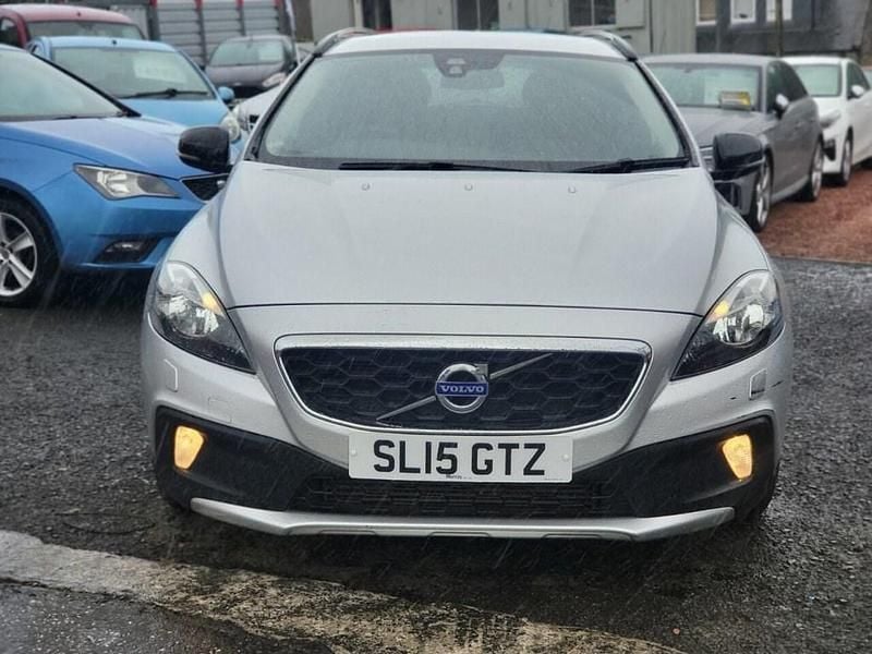Used Volvo V40 SE 113 HP (83 kW) 2015 Silver Hatchback