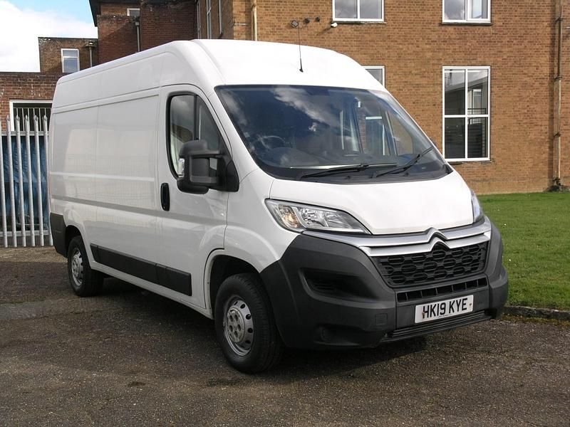 Used Citroën Relay 140 HP (102 kW) 2019 White Van