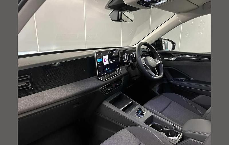 Used VW Tiguan Life 128 HP (94 kW) 2025 Grey SUV