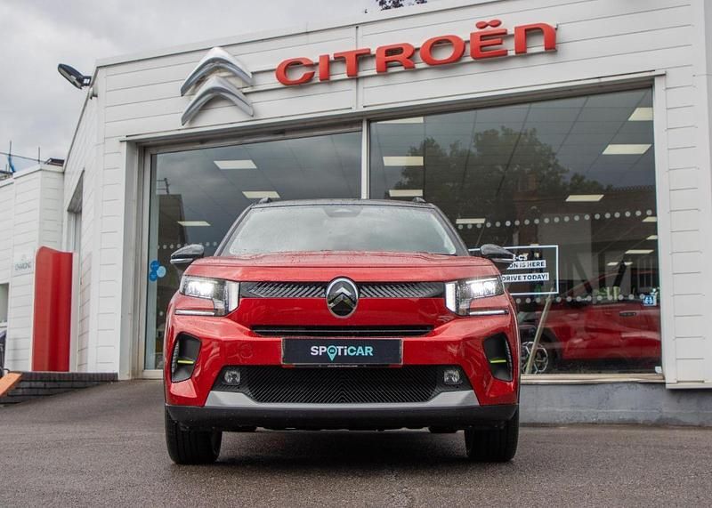 Used Citroën e-C3 81 kW (111 HP) 2024 Red Hatchback