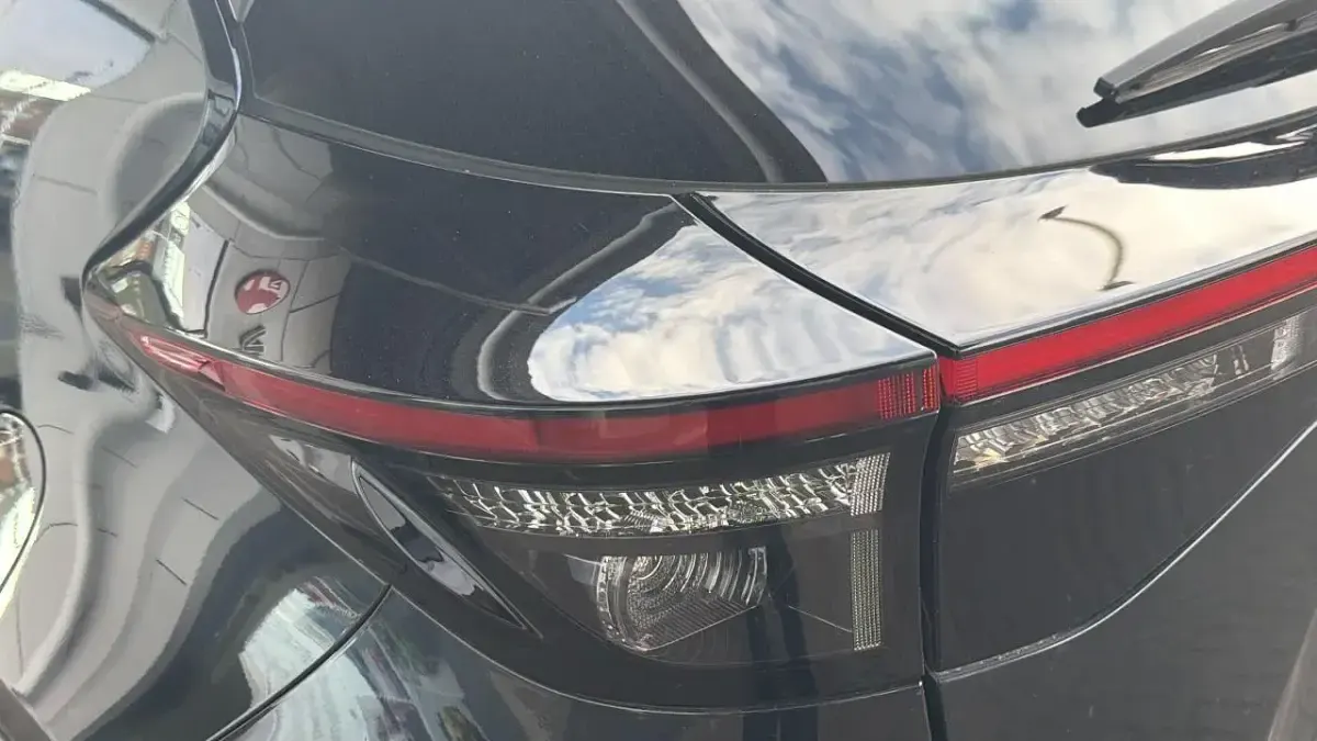 Second-hand Toyota Yaris Hybrid Design 114 CP (83 kW) 2022 Negru