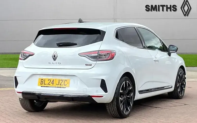 Used Renault Clio Techno 143 HP (105 kW) 2025 Hatchback