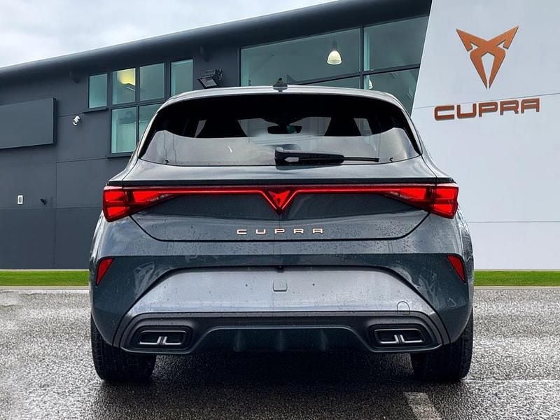 New Cupra Leon 150 HP (110 kW) 2025 Blue Hatchback