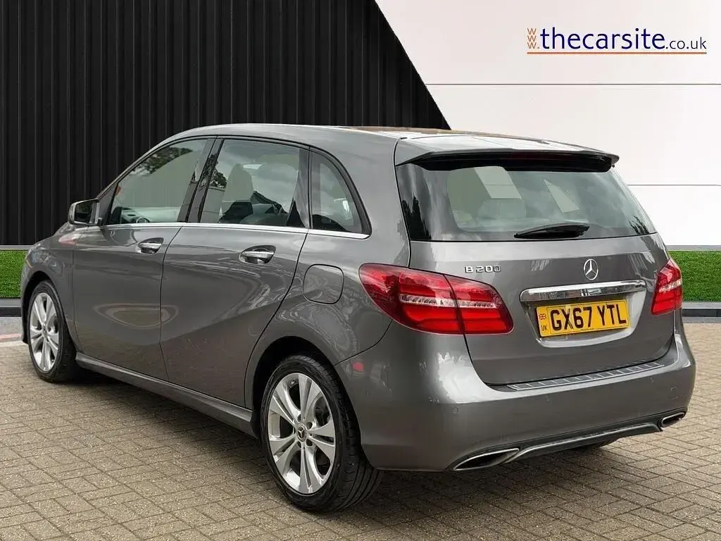 Used Mercedes B200 Premium Plus 156 HP (114 kW) 2017 Grey Hatchback
