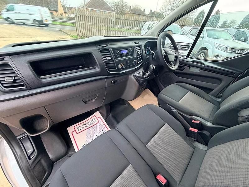 Used Ford Transit Custom 105 HP (77 kW) 2018 White Van