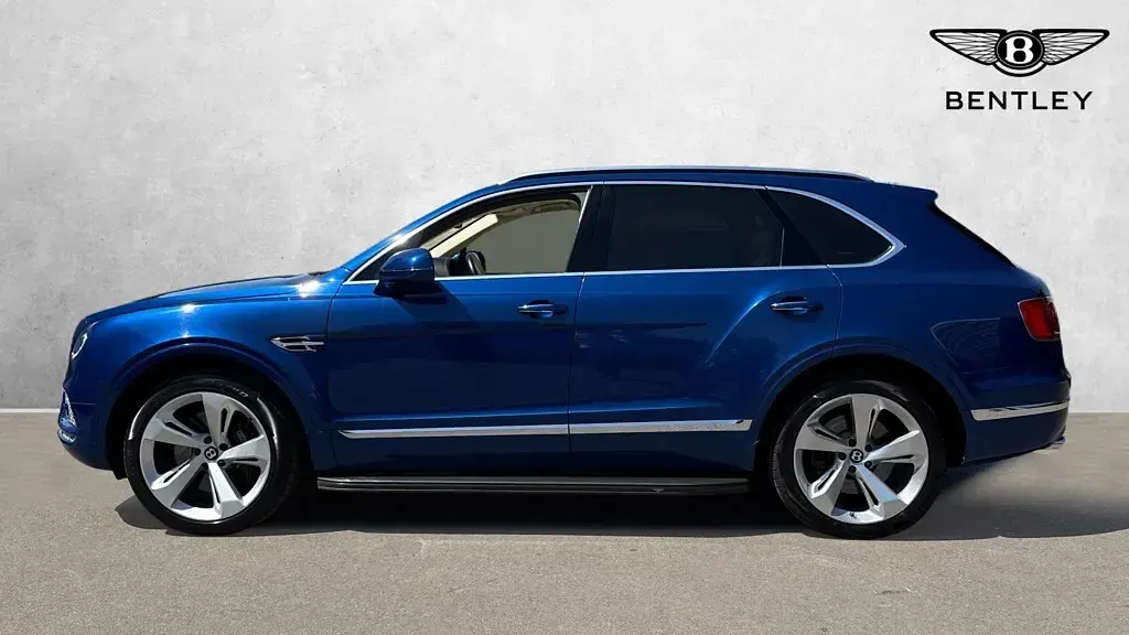 Used Bentley Bentayga 608 HP (447 kW) 2017 Blue SUV