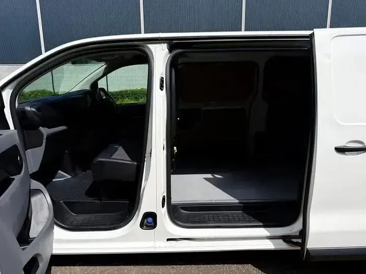 Used Citroën Dispatch 2017 White MPV