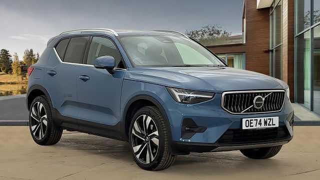 Used 2025 Volvo XC40 Ultra SUV | £36,495 (Expensive) - Image 1/4