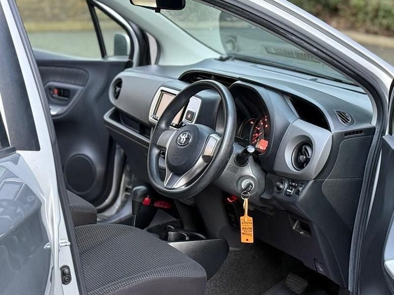 Used Toyota Yaris 2016 Silver