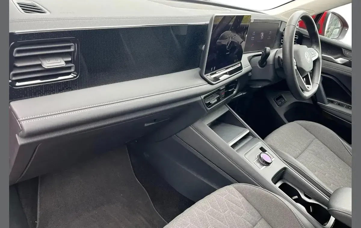 Used VW Tiguan Match 204 HP (150 kW) 2025 Red SUV