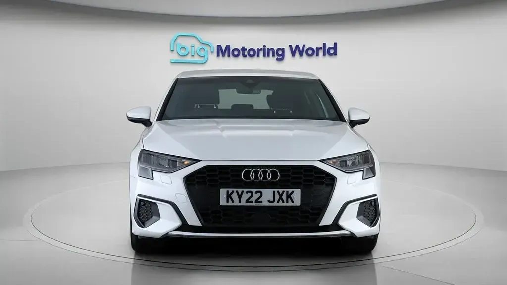 Used Audi A3 Sportback 110 HP (80 kW) 2022 White Hatchback