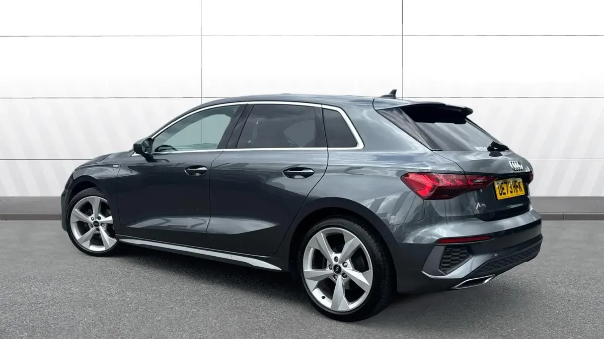 Used Audi A3 Advanced 150 HP (110 kW) 2023 Grey Sedan