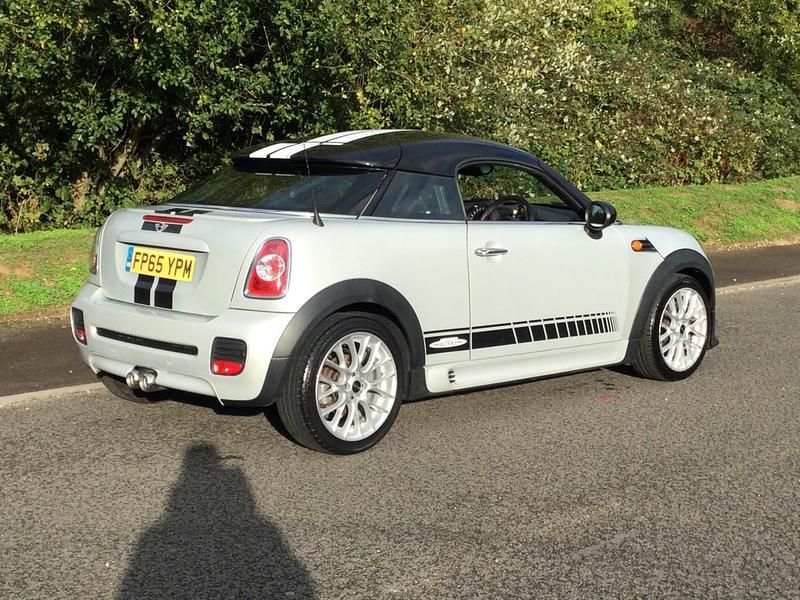 Usado Mini Cooper S Coupé 2015 Prateado Coupé