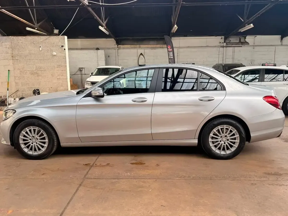 Used Mercedes C220 SE 170 HP (125 kW) 2015 Silver Sedan