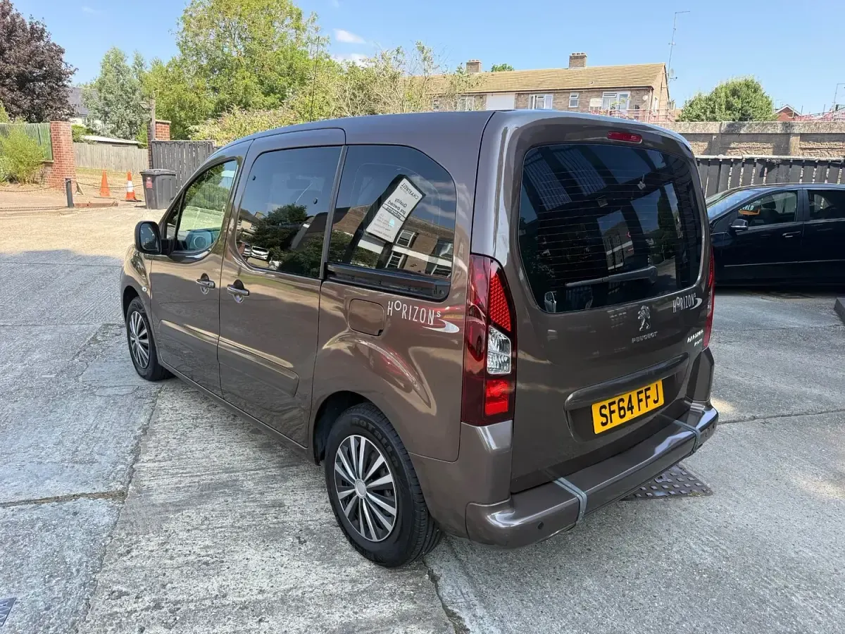Used Peugeot Partner Tepee S 2014 Brown MPV