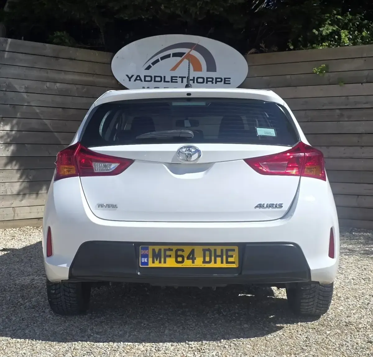 Used Toyota Auris Active 2014 White Hatchback