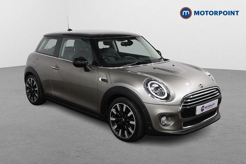 Used Mini Cooper Exclusive 2019 Silver Hatchback