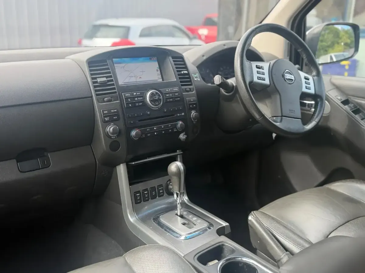 Used Nissan Navara Tekna 2015 Grey Pickup