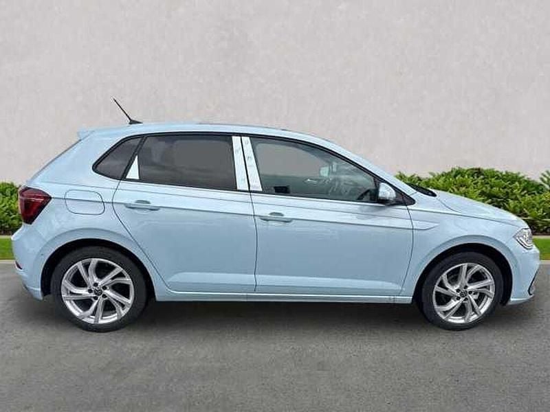 Used VW Polo Edition 95 HP (69 kW) 2026 Blue Hatchback